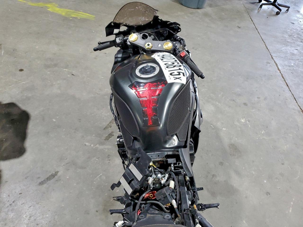 2021 Suzuki Gsx-R1000 - Фото 6