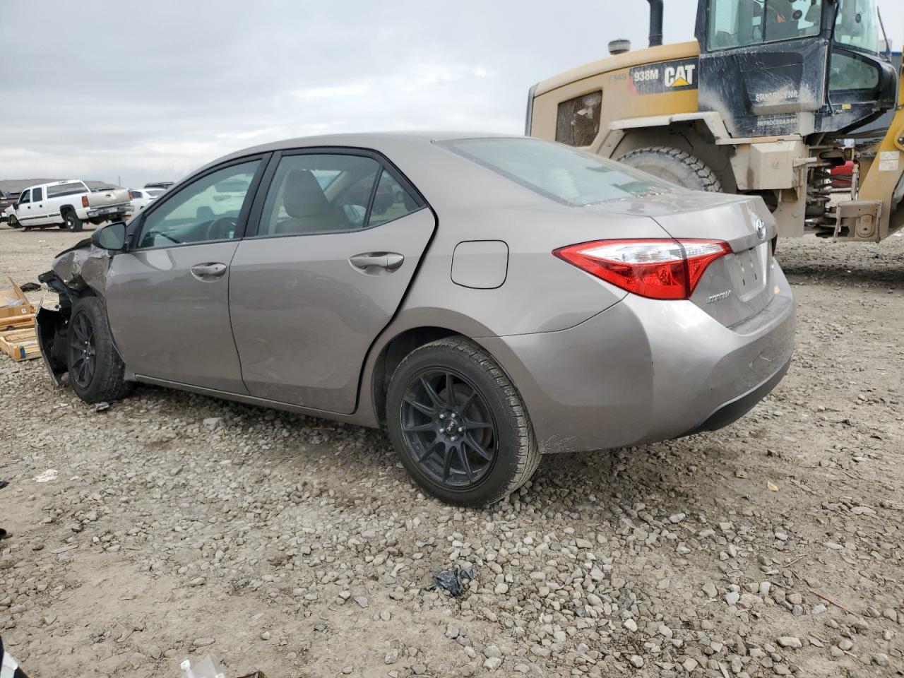 2015 Toyota Corolla L - Фото 2