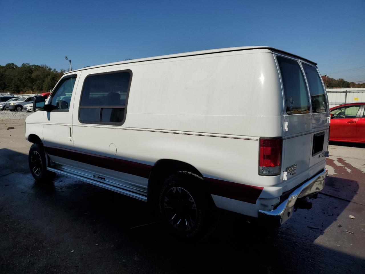 2012 Ford Econoline E250 Van - Фото 2