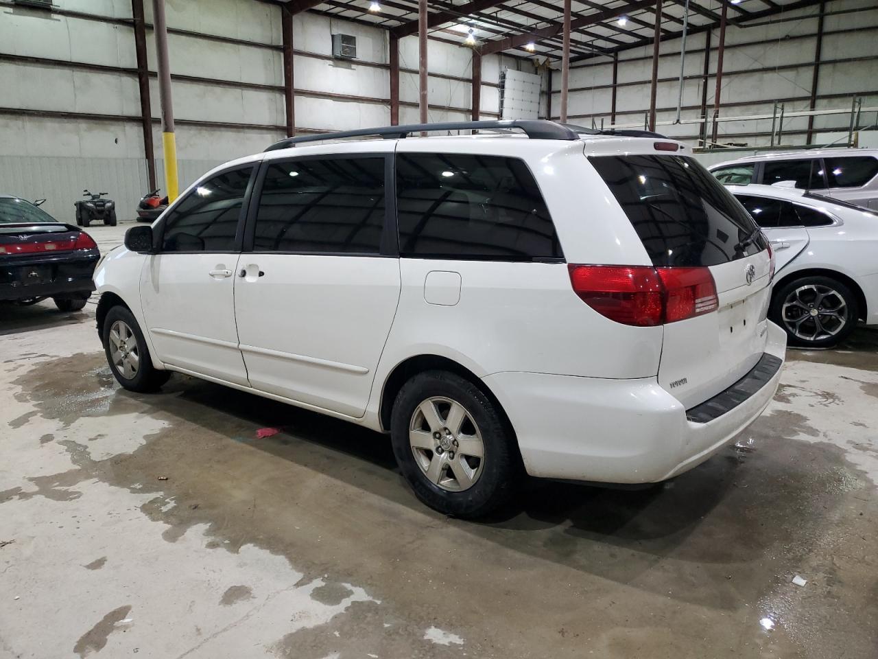 2005 Toyota Sienna Le 7 Passenger - Фото 2