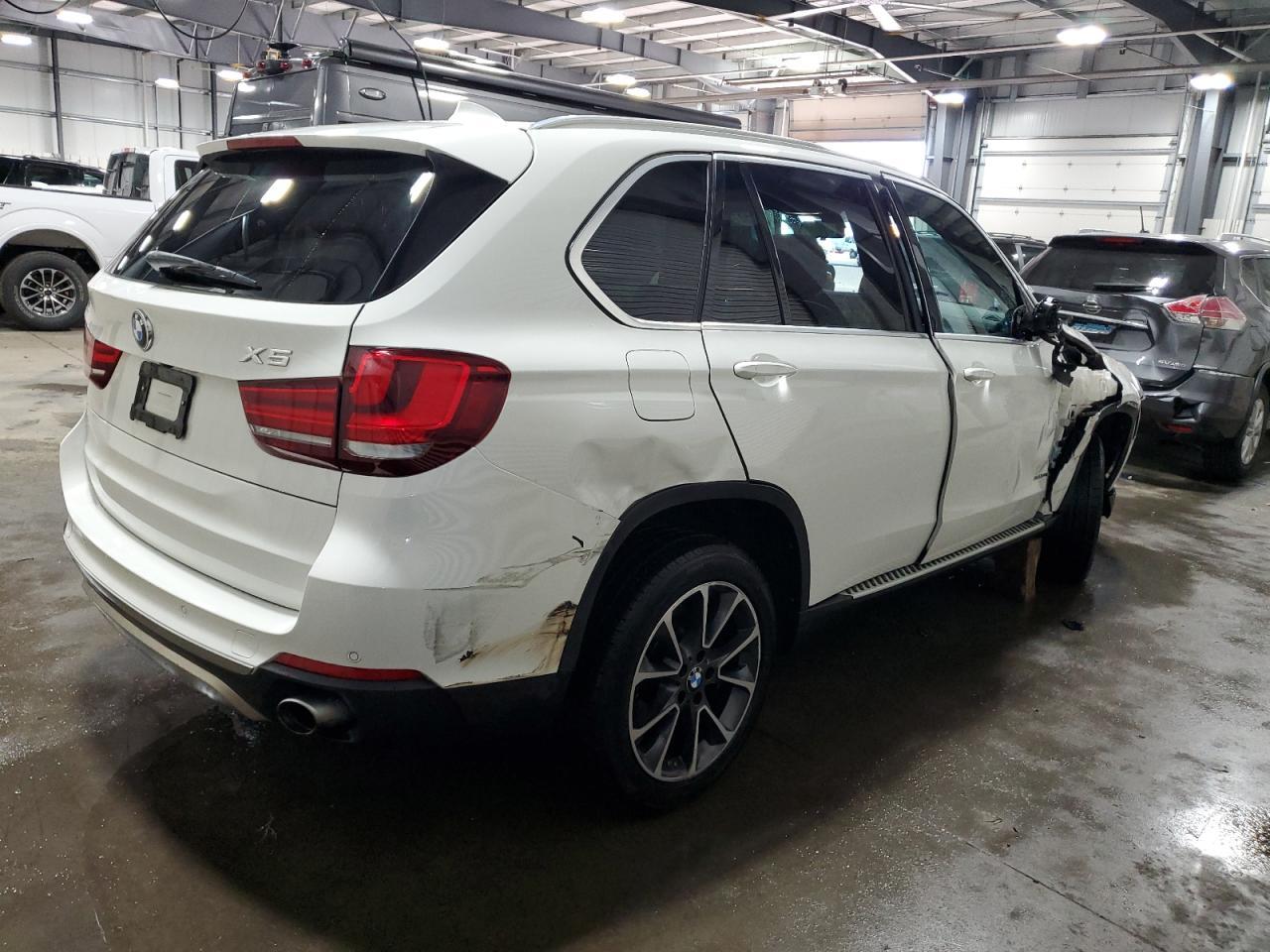 2017 BMW X5 xDrive35I - Фото 3