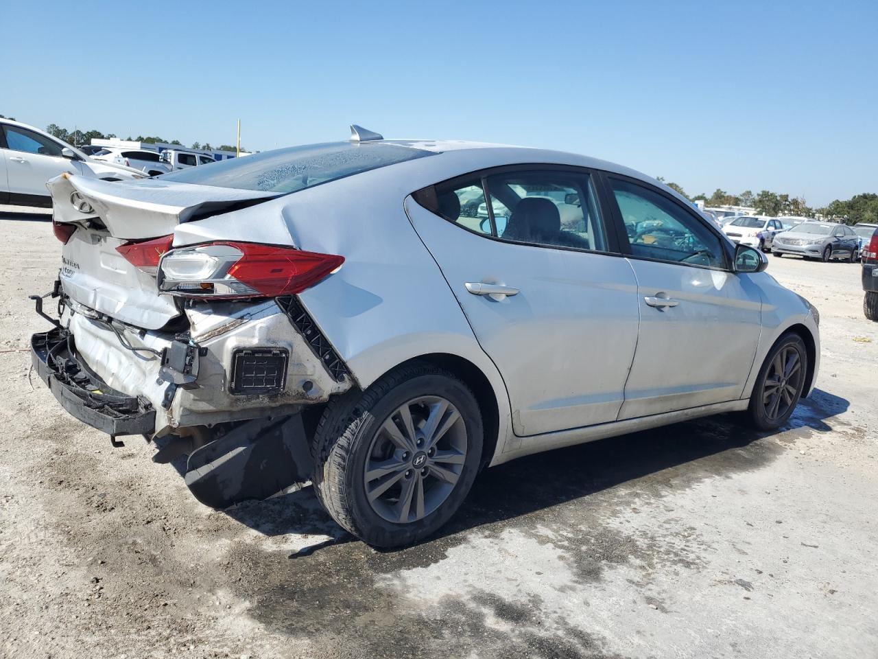 2018 Hyundai Elantra Sel - Фото 3