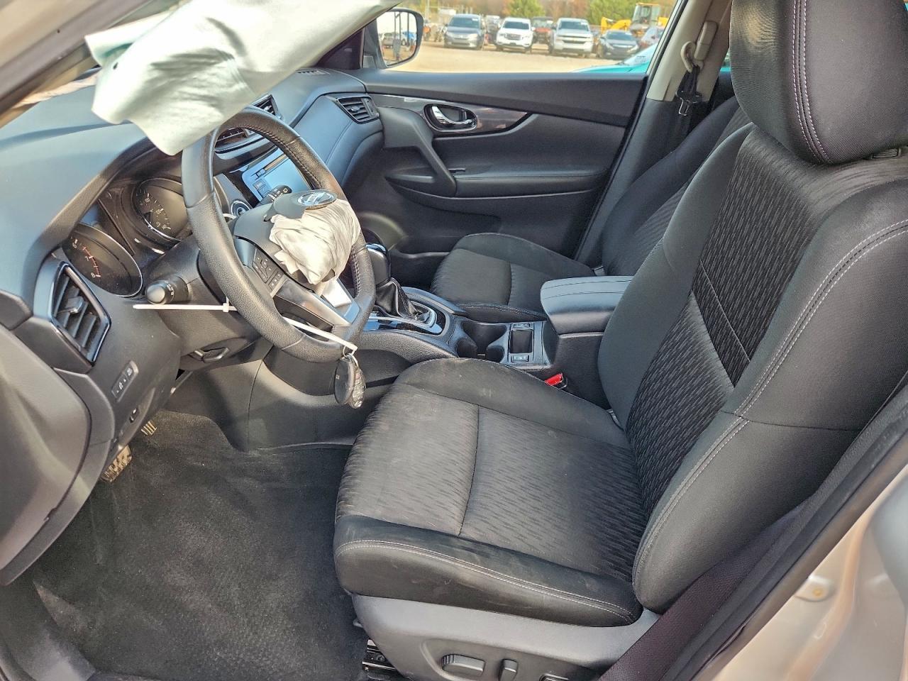 2019 Nissan Rogue S - Image 7