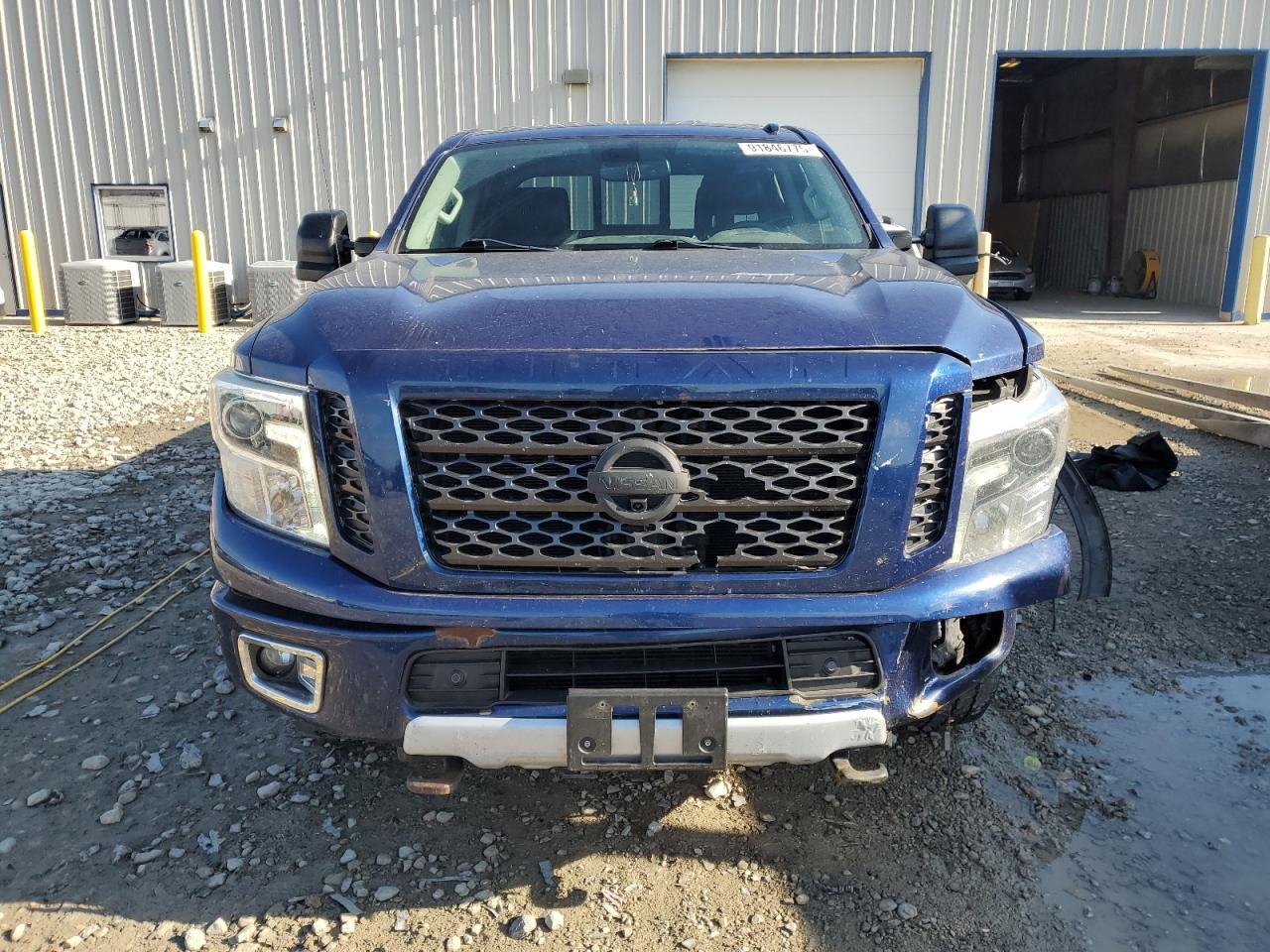 2017 Nissan Titan Xd Sl - Image 5