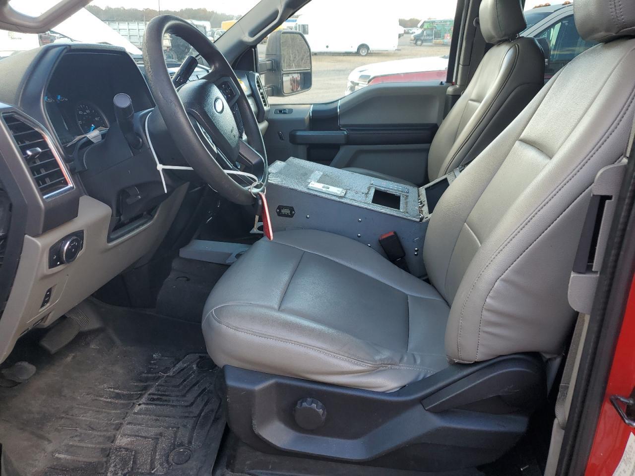 2017 Ford F550 Super Duty - Фото 7