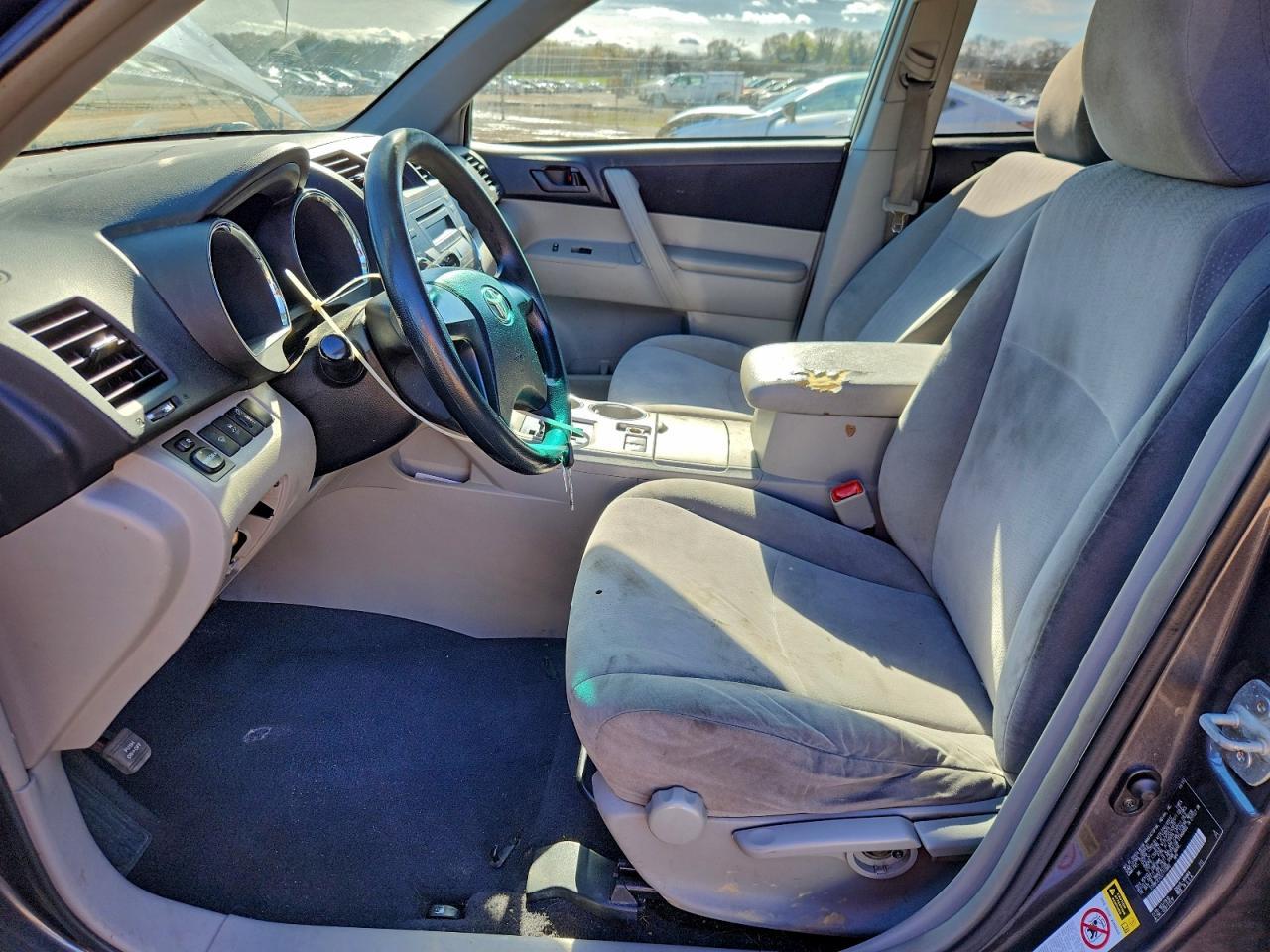 2012 Toyota Highlander Base - Image 7