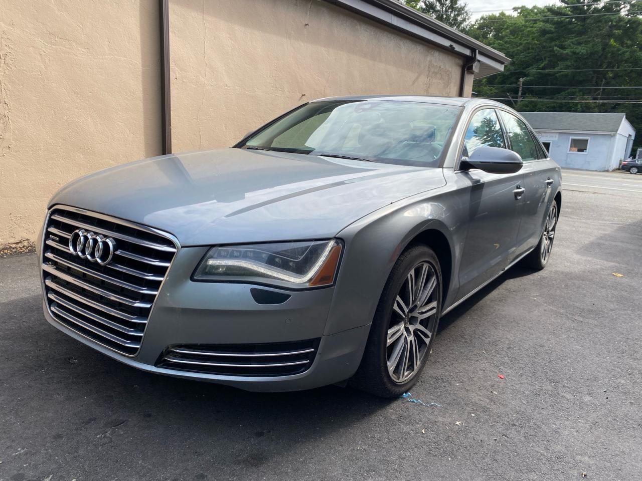 2011 Audi A8 L Quattro - Фото 2