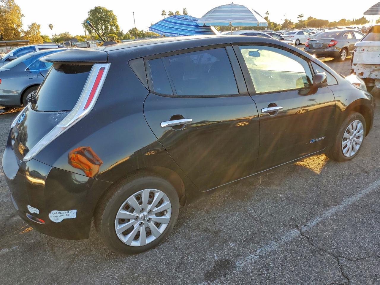 2013 Nissan Leaf S - Фото 3