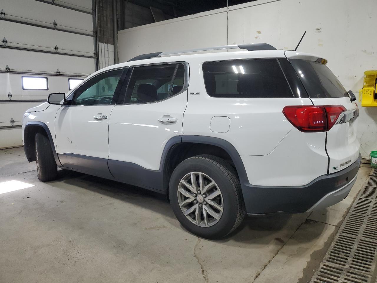 2017 GMC Acadia Sle - Image 2