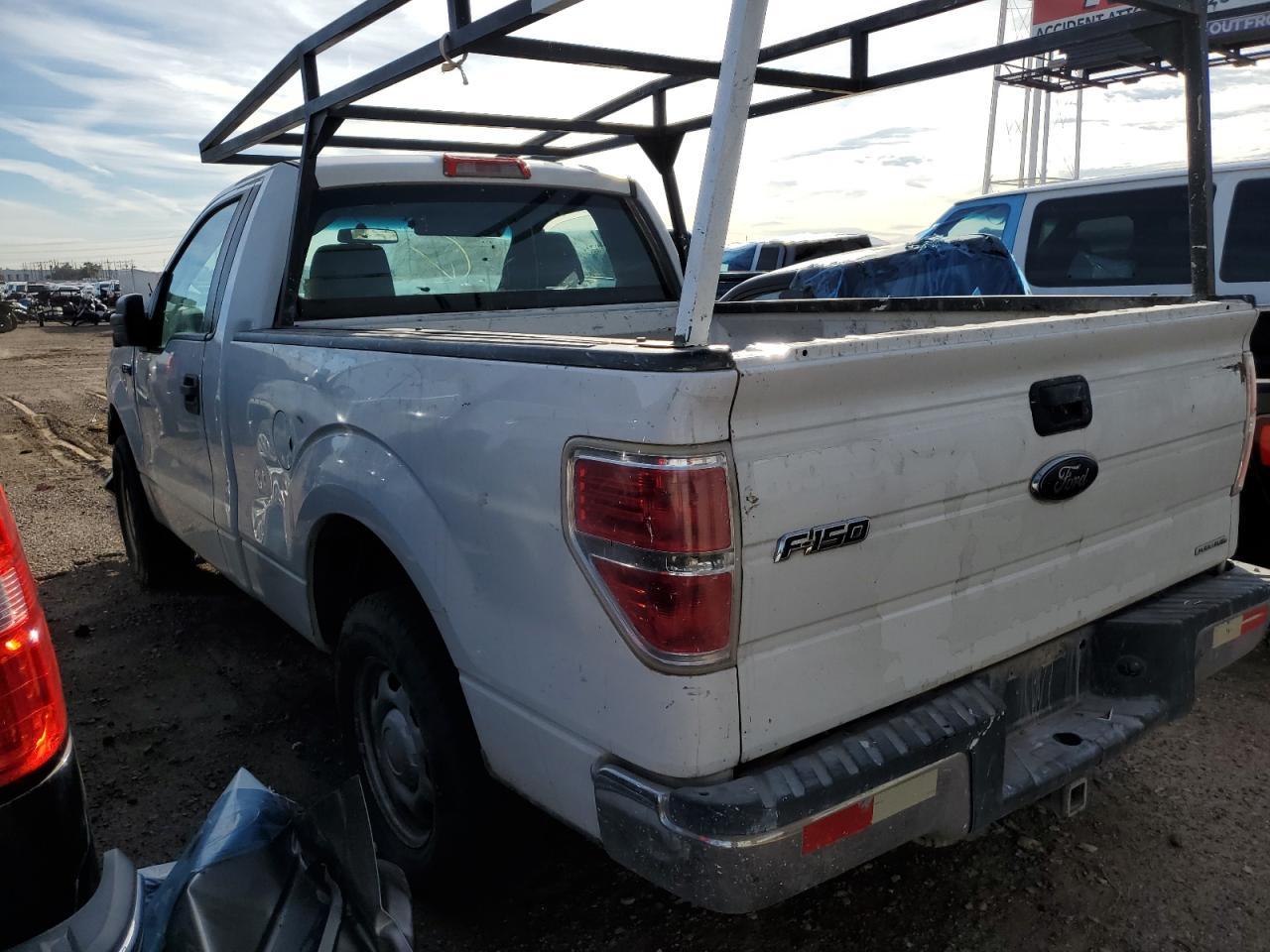 2013 Ford F150 - Фото 2