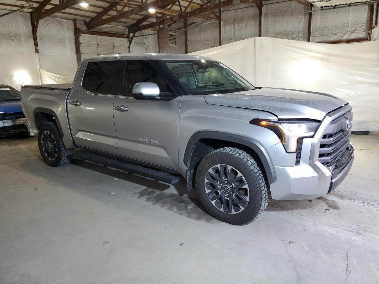 2022 Toyota Tundra Crewmax Limited - Фото 4