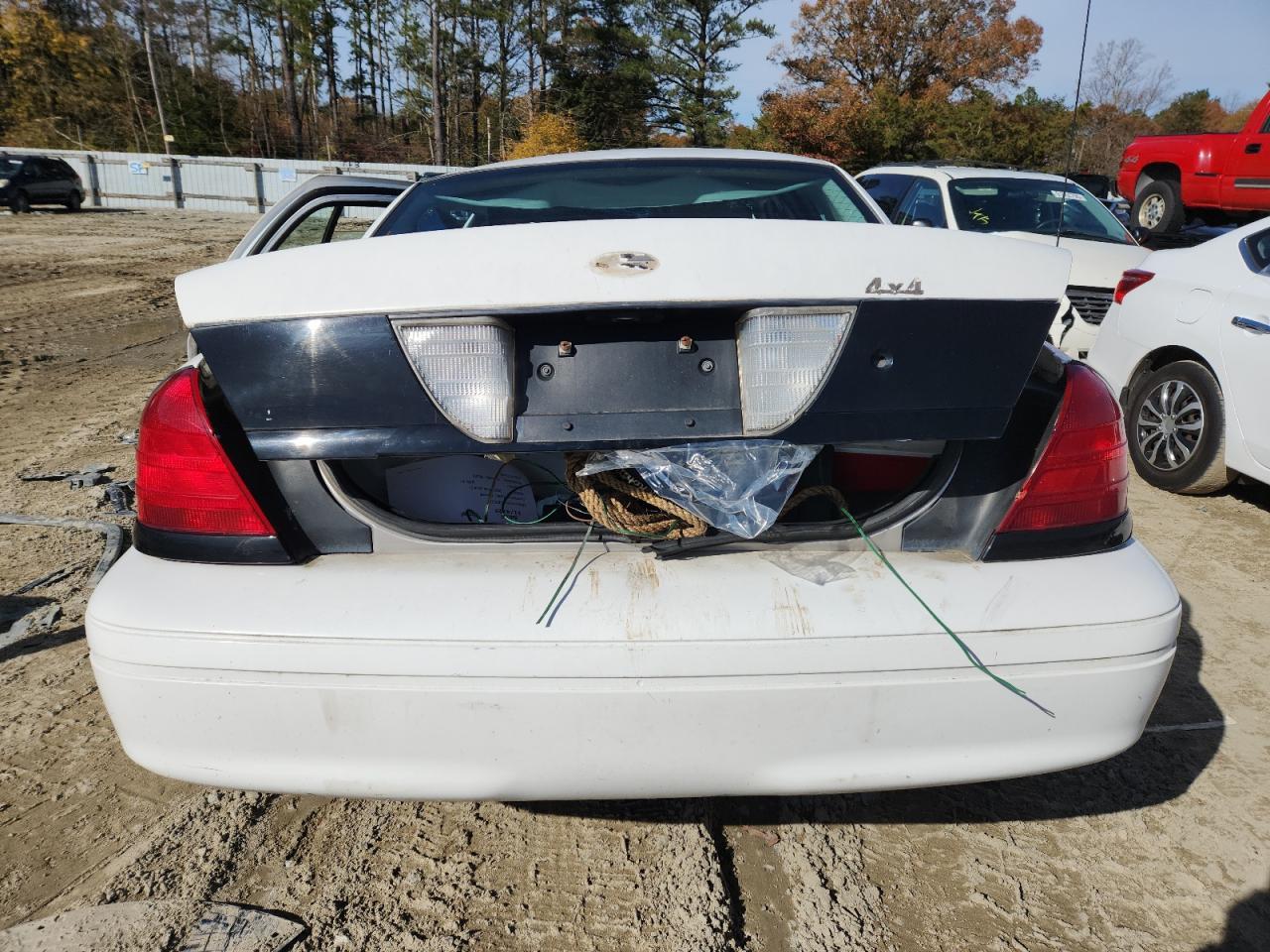 2005 Ford Crown Victoria Police Interceptor - Фото 6