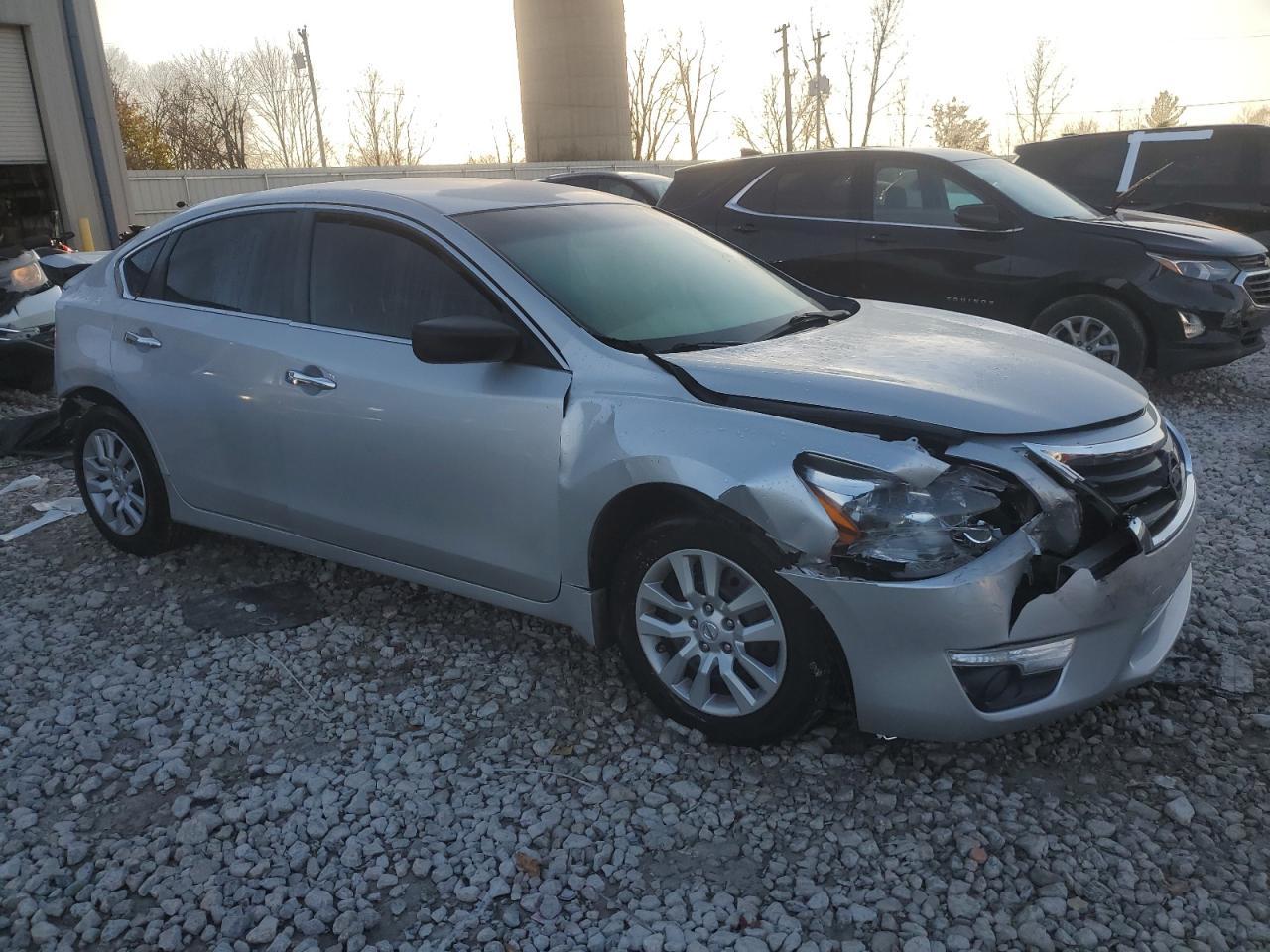 2015 Nissan Altima 2.5 - Image 4