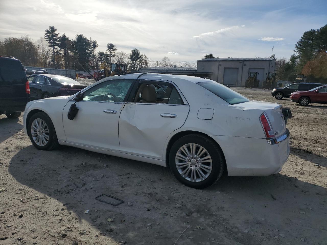 2013 Chrysler 300C - Image 2