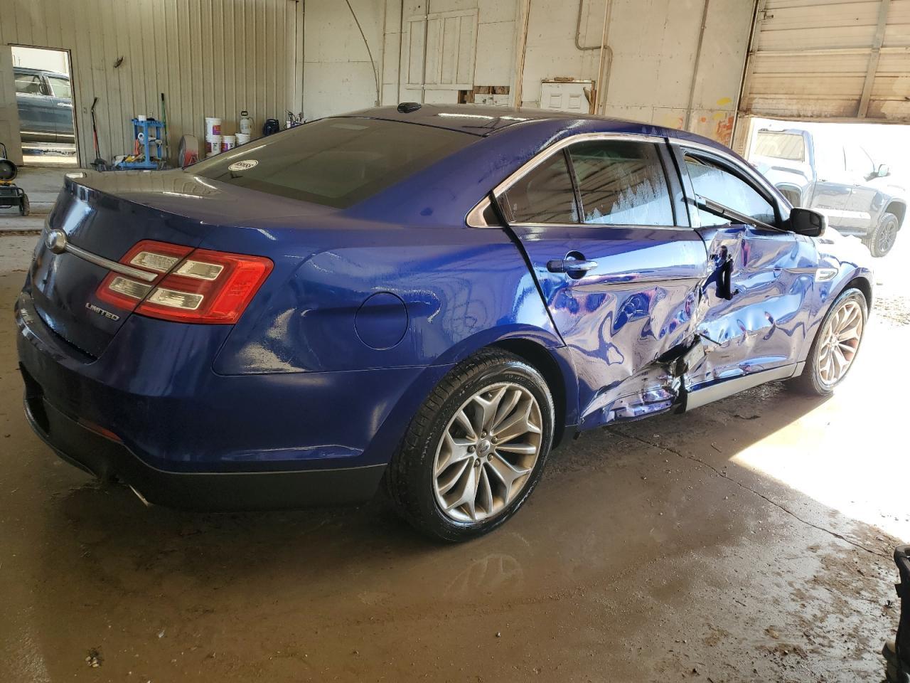 2014 Ford Taurus Limited - Image 3