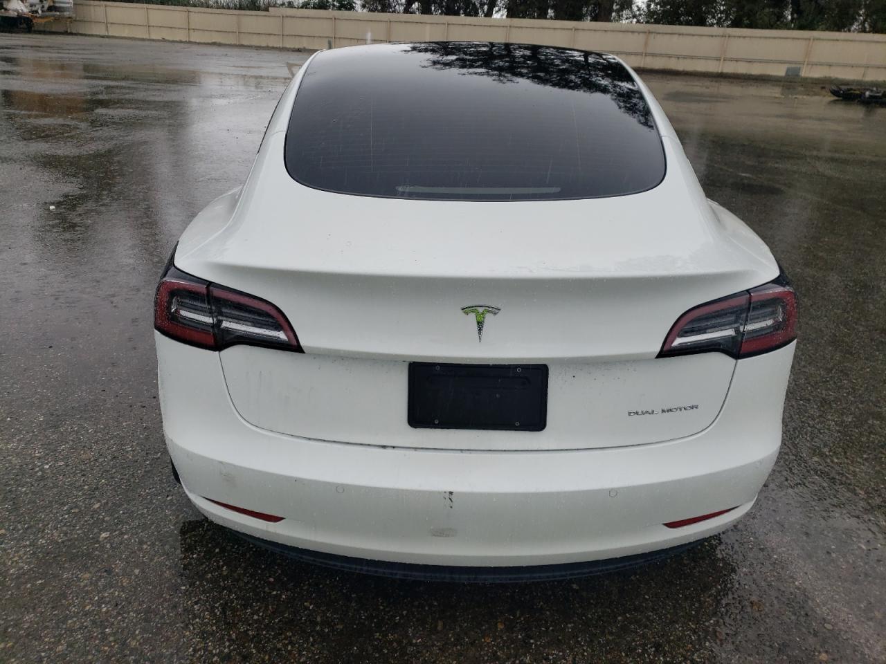2022 Tesla Model 3 - Фото 6
