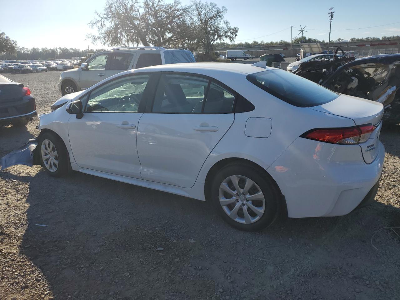 2025 Toyota Corolla Le - Фото 2