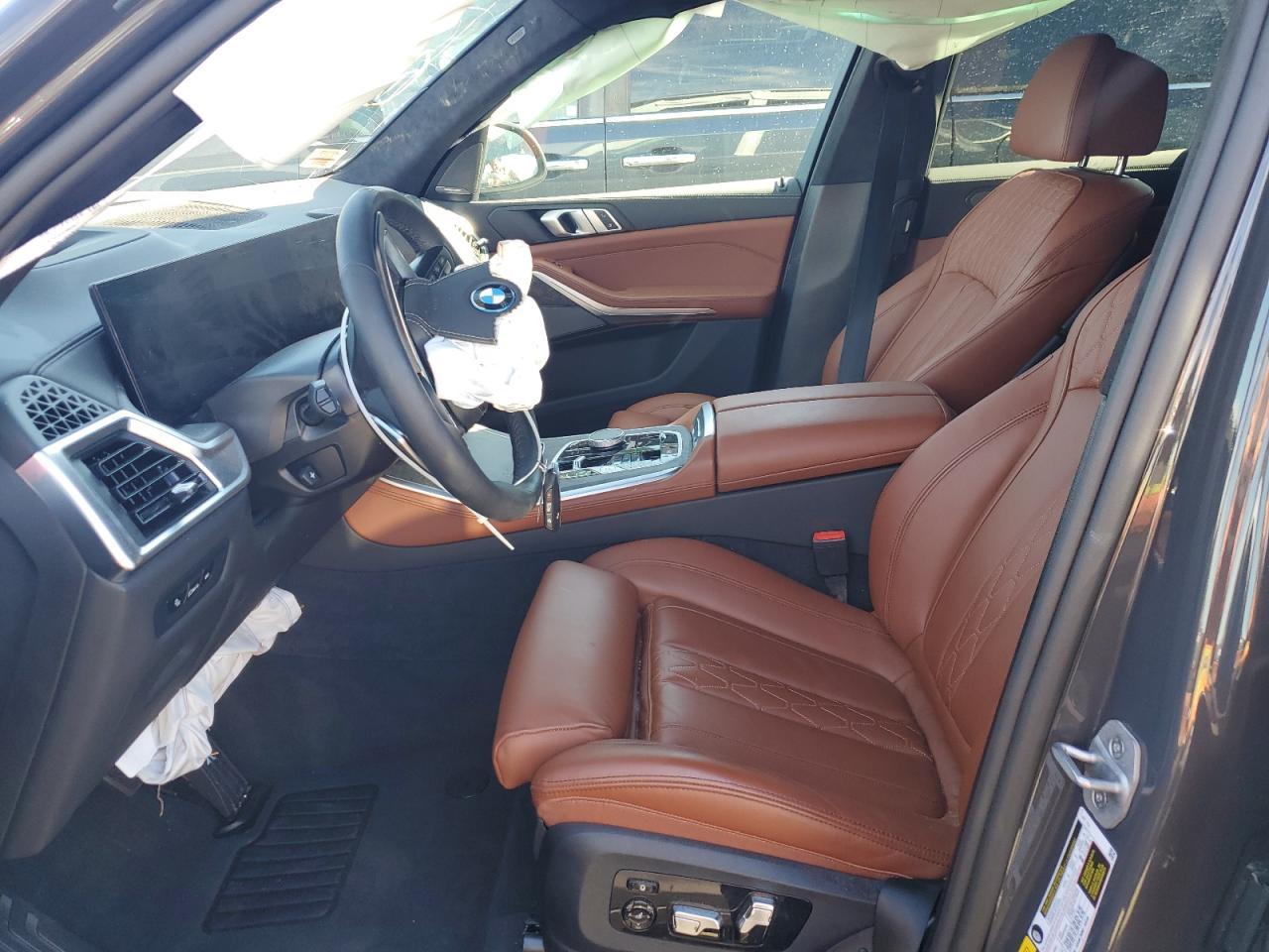 2025 BMW X5 xDrive50E - Image 7