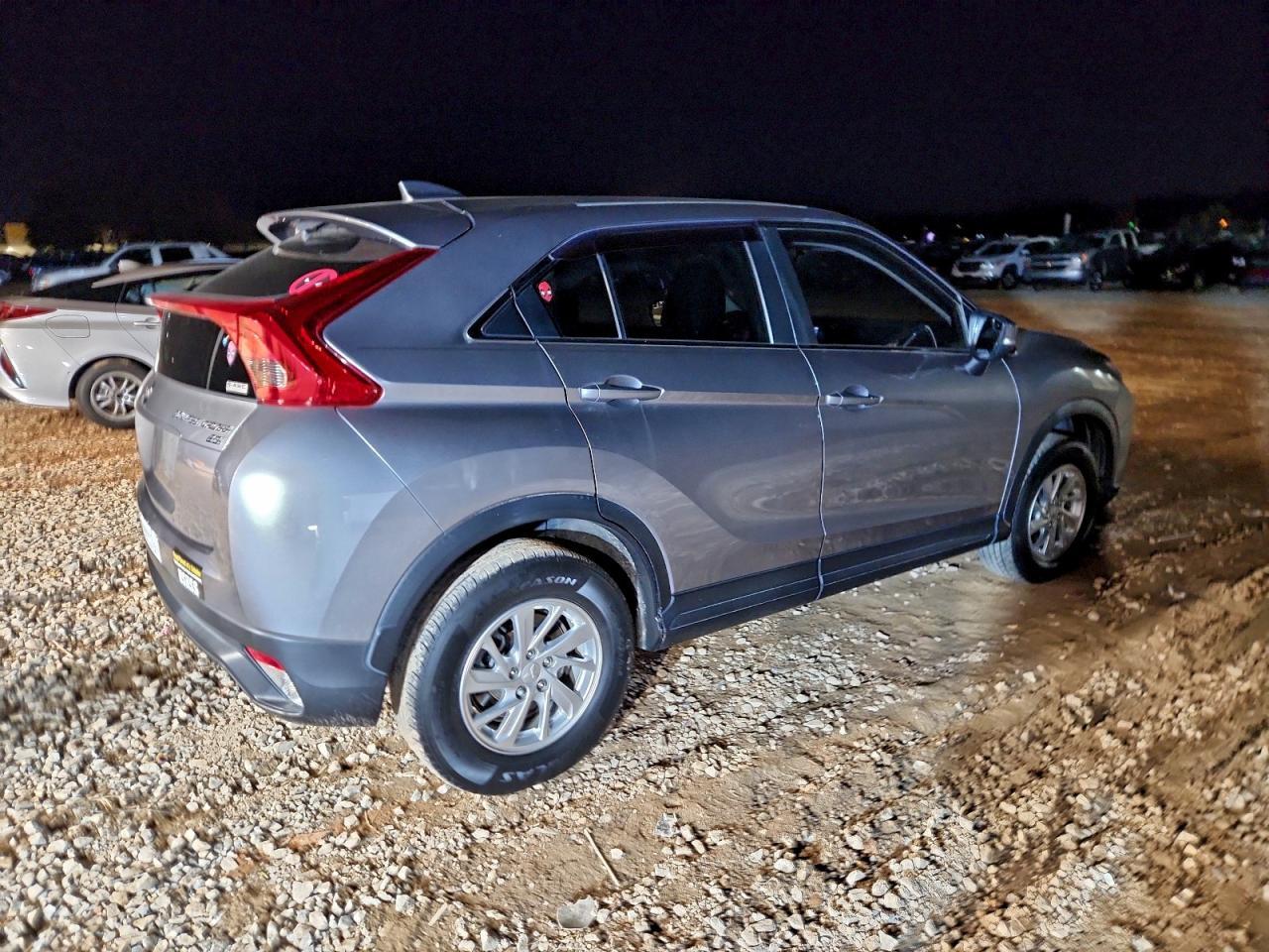 2019 Mitsubishi Eclipse Cross Es - Image 3