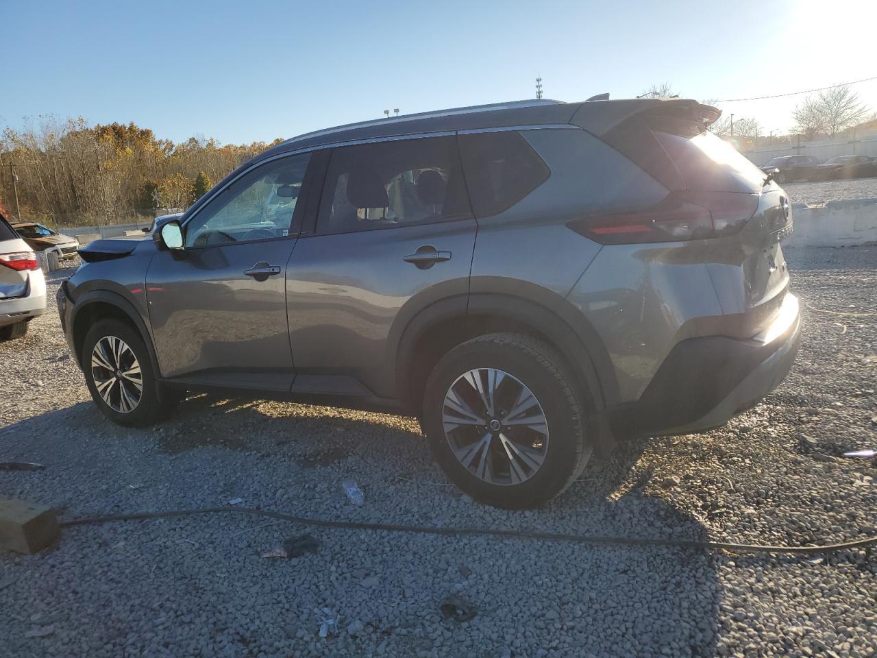 2021 Nissan Rogue Sv - Фото 2