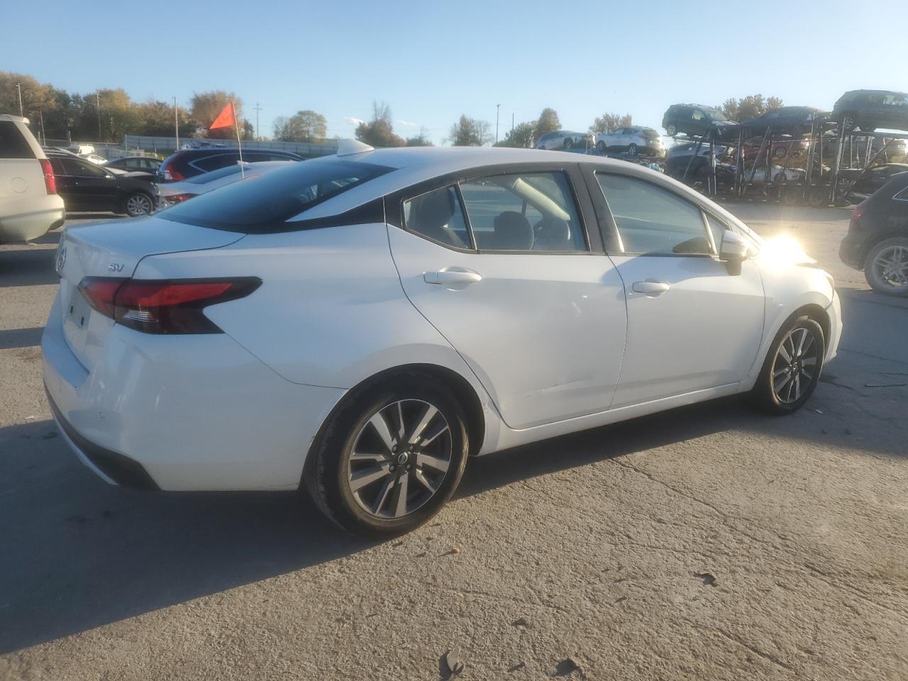 2021 Nissan Versa Sv - Фото 3