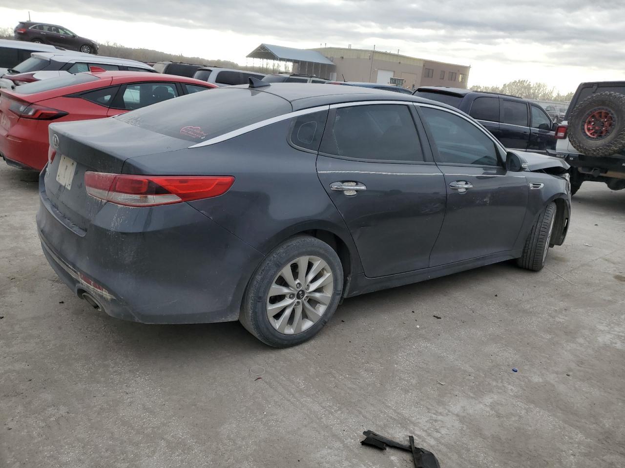 2017 Kia Optima Lx - Фото 3