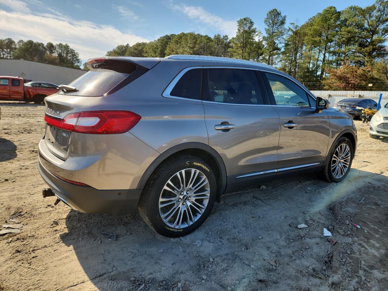 2016 Lincoln Mkx Reserve - Image 3