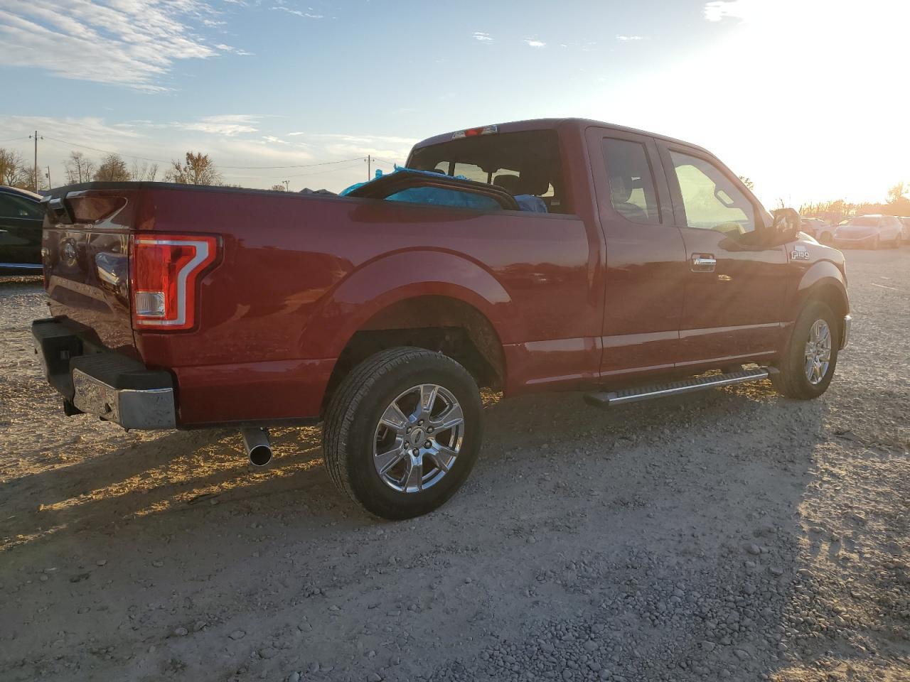 2017 Ford F150 Super Cab - Фото 3