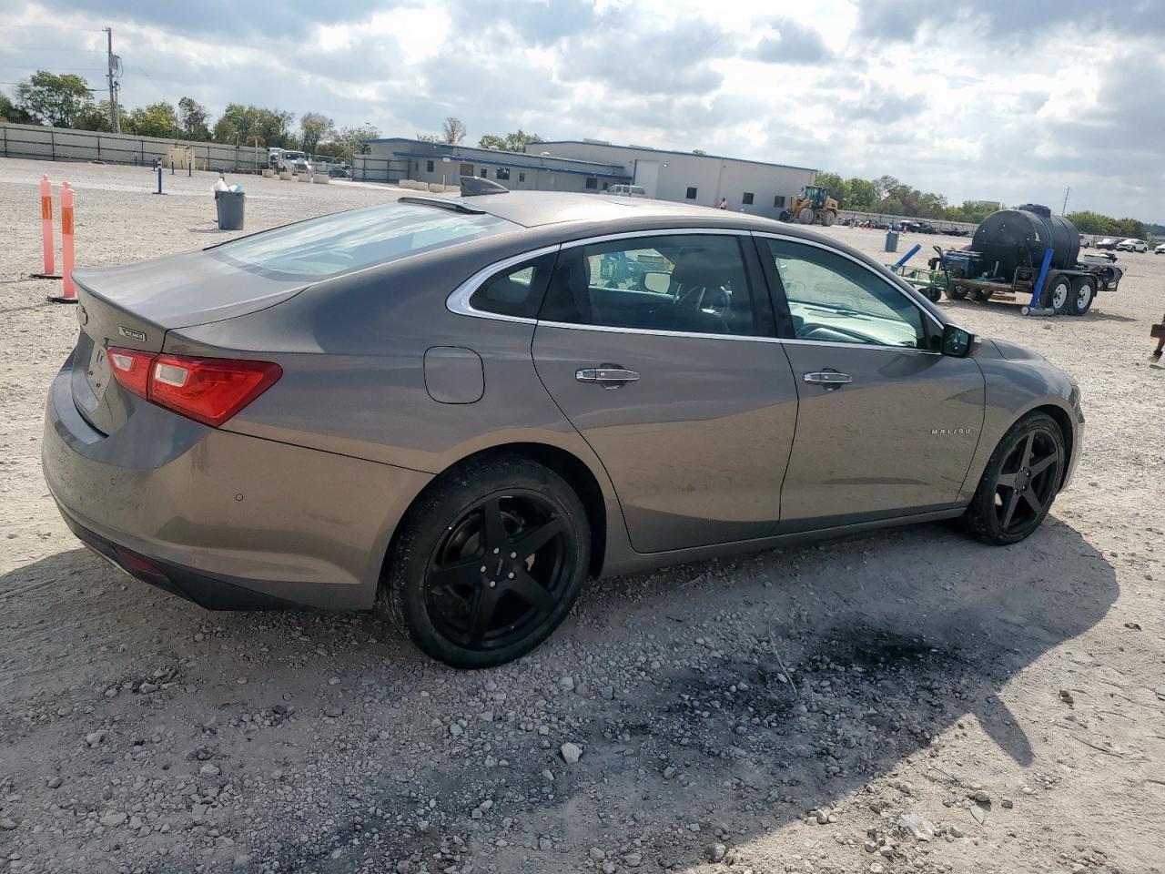 2018 Chevrolet Malibu Premier - Фото 3