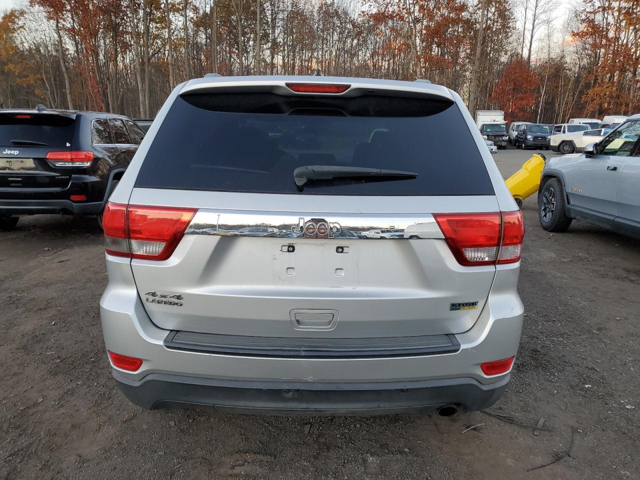 2011 Jeep Grand Cherokee Laredo - Фото 6