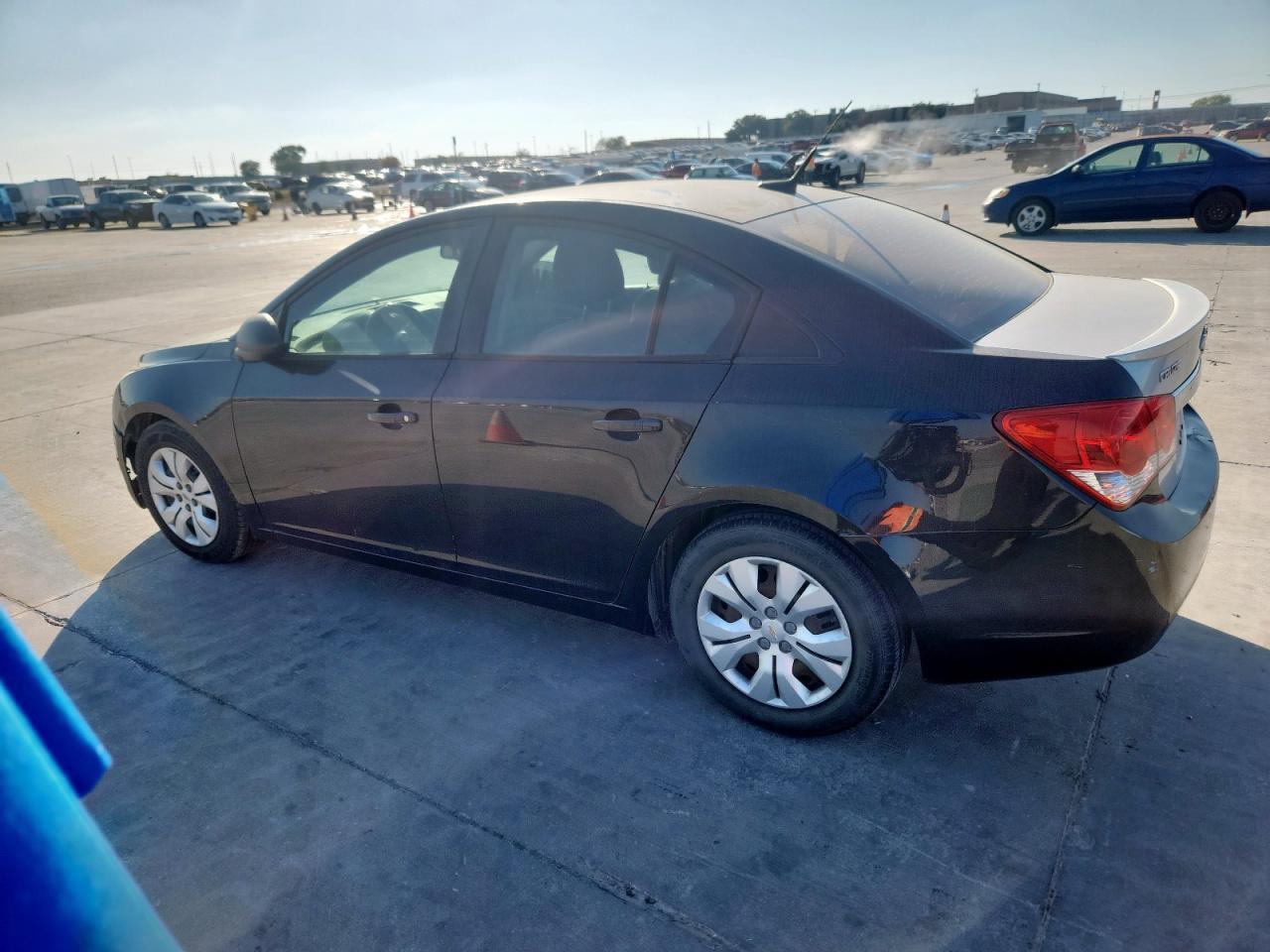 2013 Chevrolet Cruze Ls - Image 2