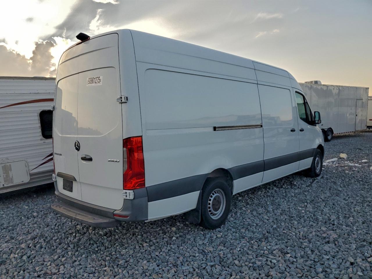 2021 Mercedes-Benz Sprinter 2500 - Image 3