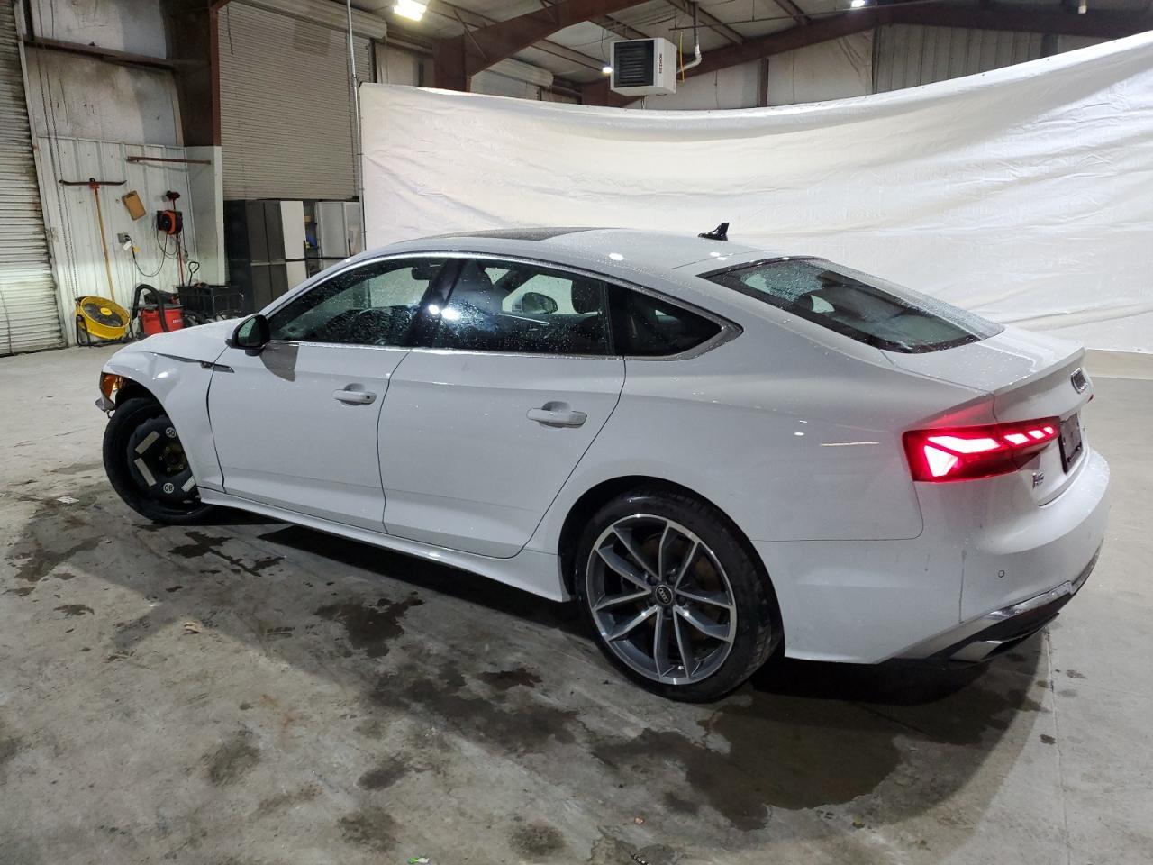 2022 Audi A5 Premium Plus 45 - Фото 2