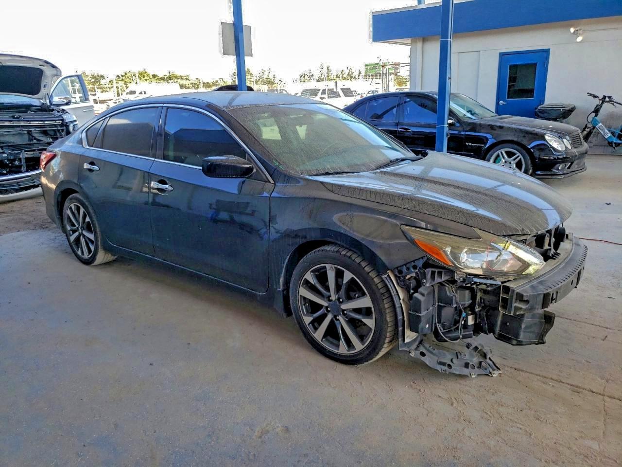 2016 Nissan Altima 2.5 - Фото 4