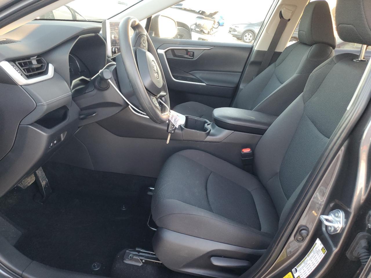 2025 Toyota Rav4 Le - Фото 7