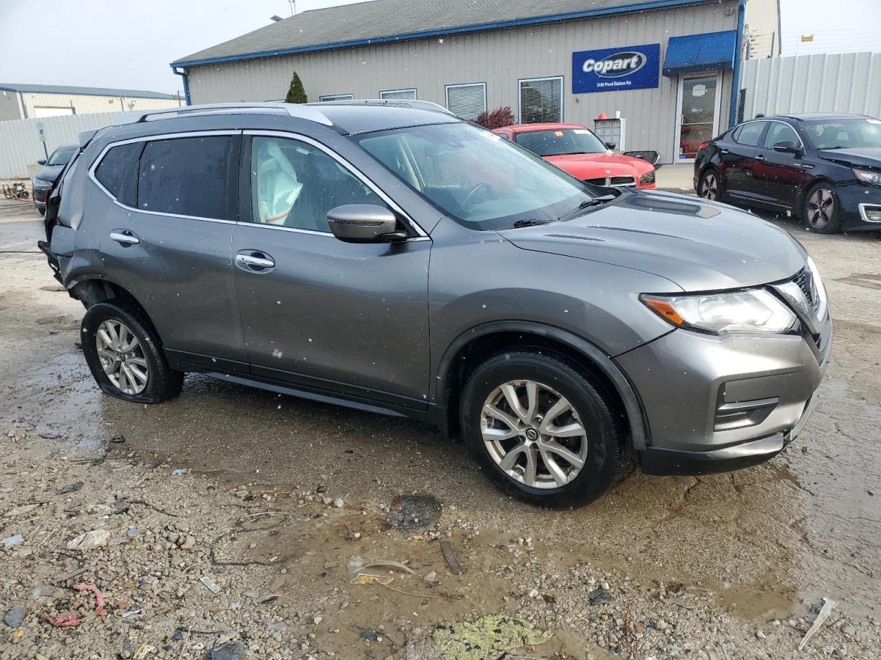 2020 Nissan Rogue S - Фото 4