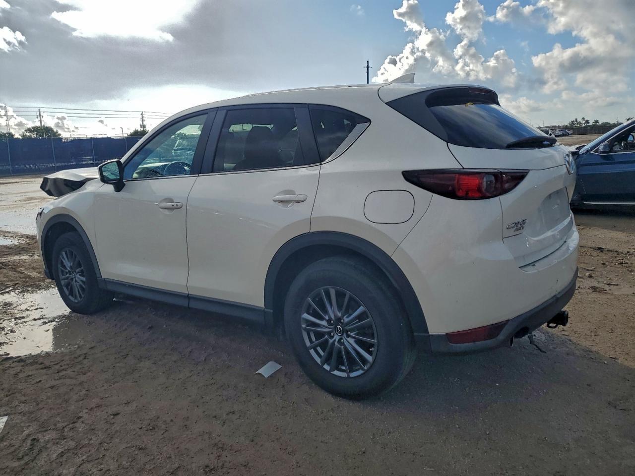 2019 Mazda Cx-5 Touring - Image 2