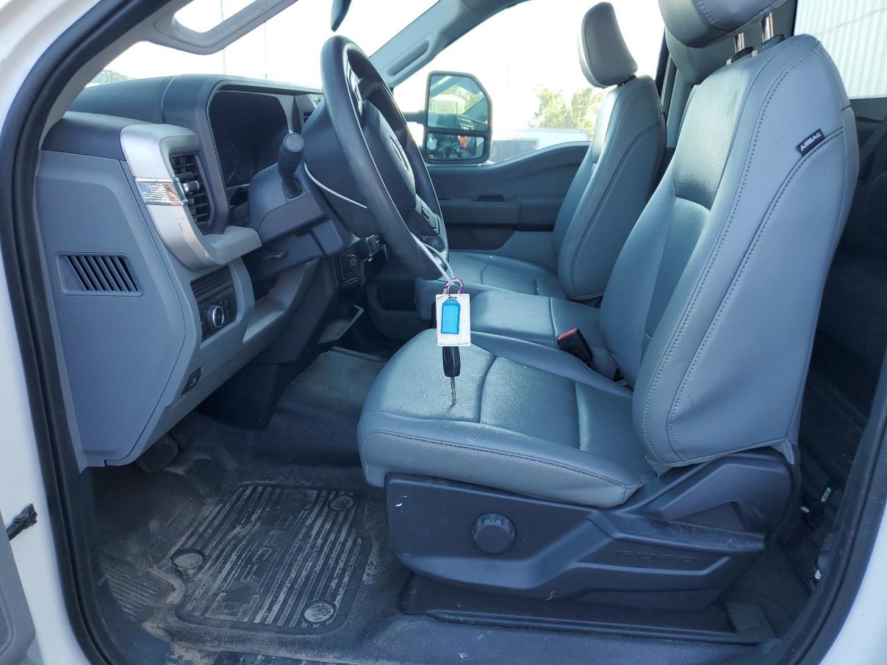 2024 Ford F250 Super Duty - Фото 7