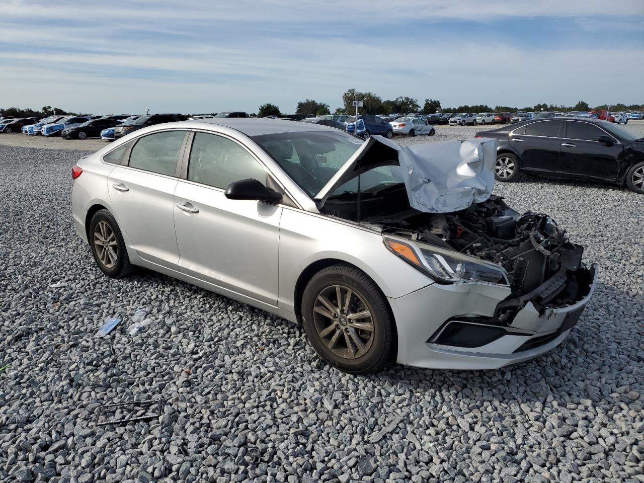 2016 Hyundai Sonata Se - Image 4