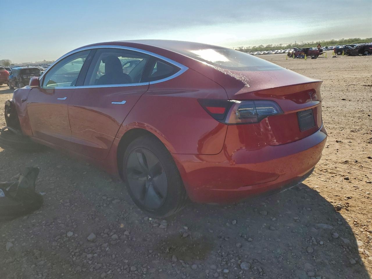 2018 Tesla Model 3 - Фото 2