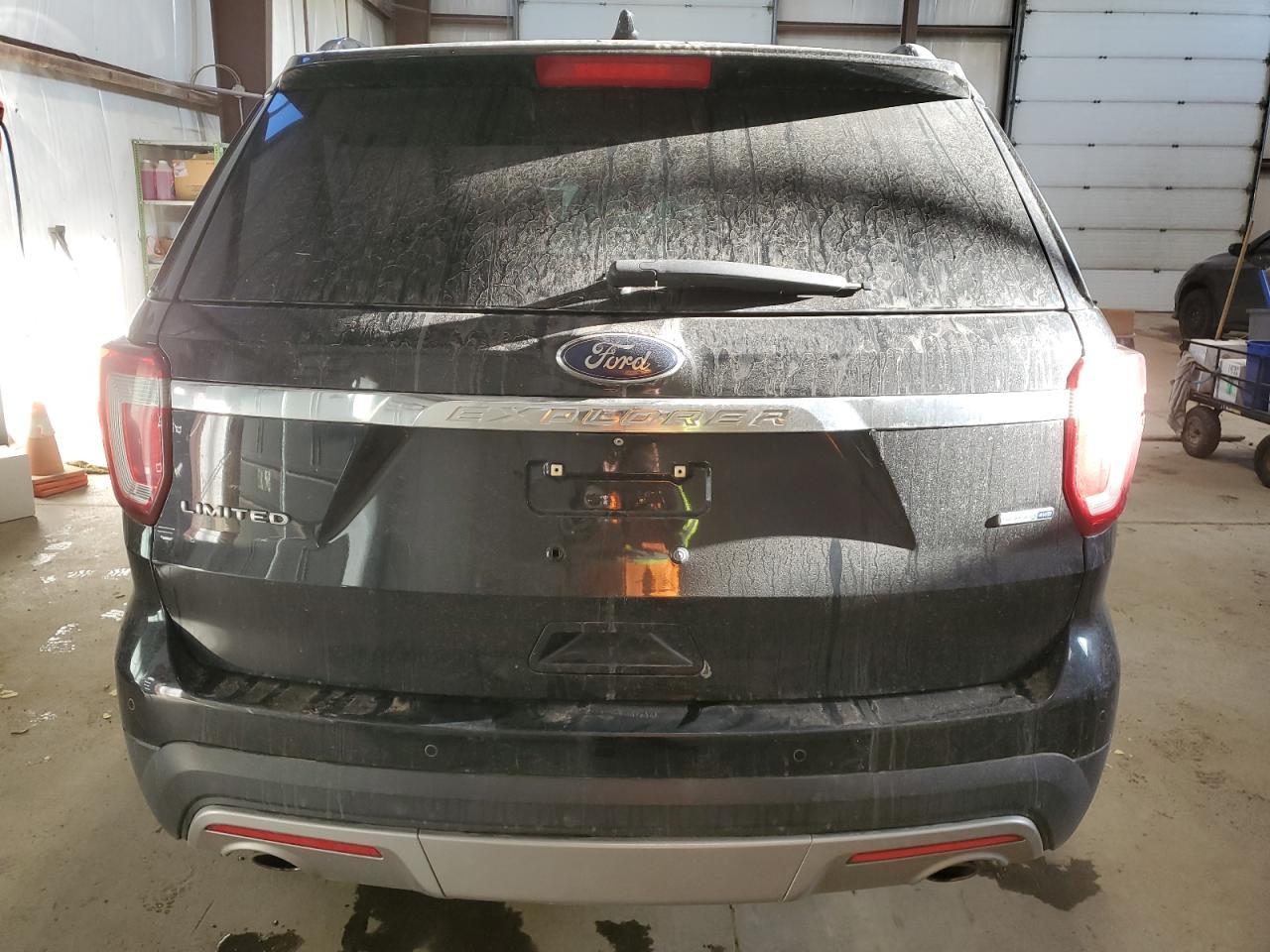 2016 Ford Explorer Limited - Image 6