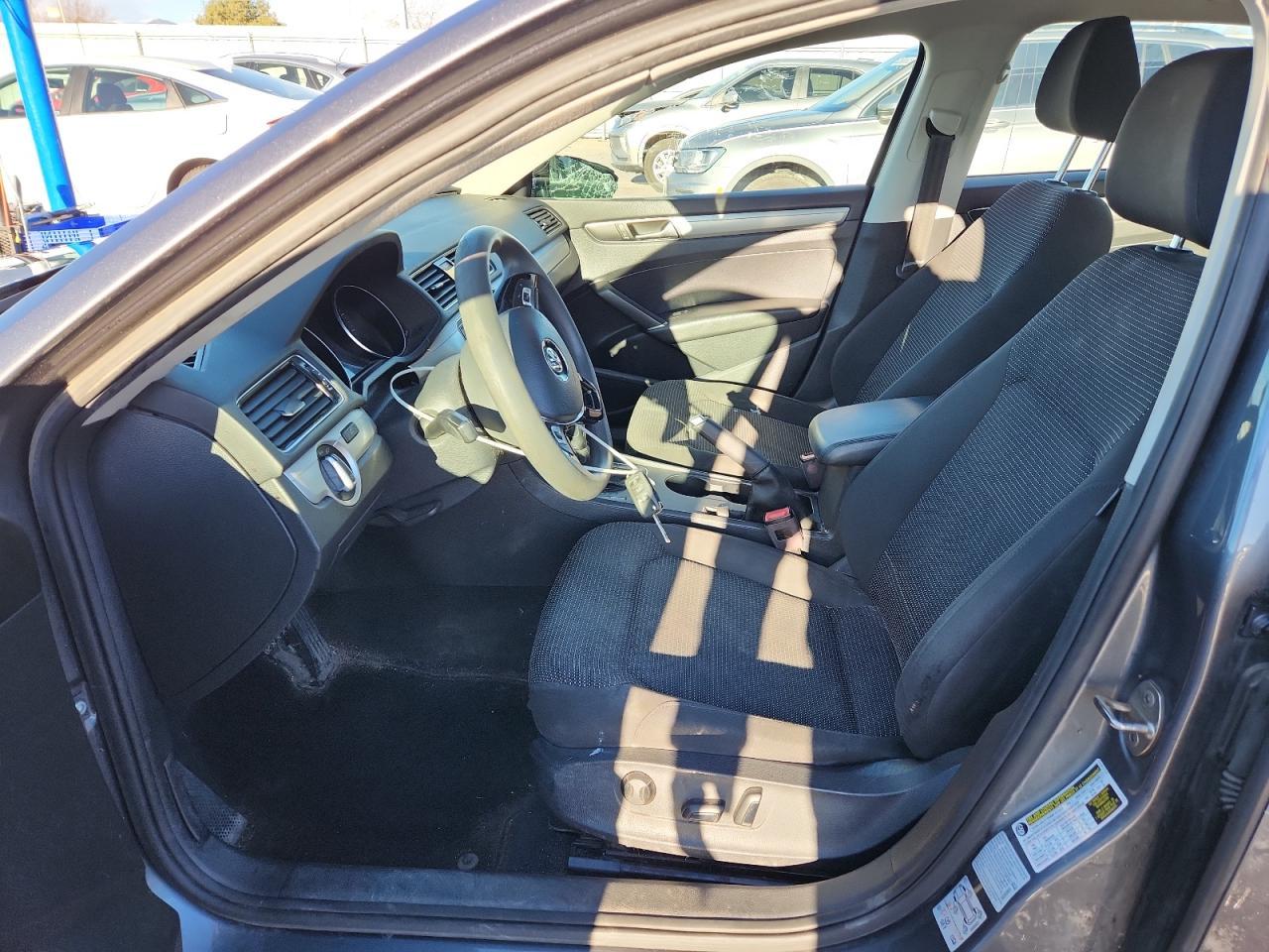 2018 Volkswagen Passat S - Фото 7