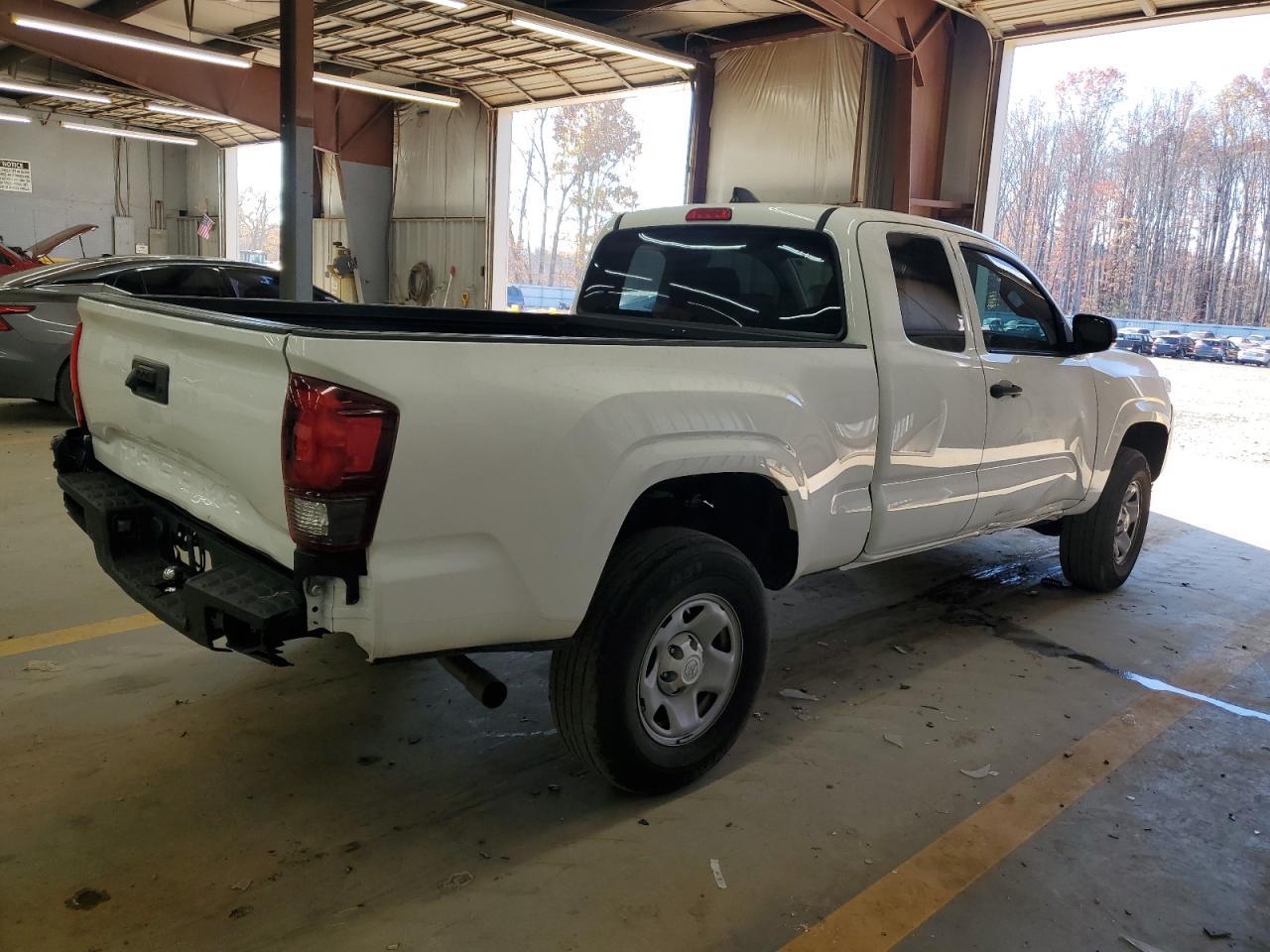 2022 Toyota Tacoma Access Cab - Фото 3