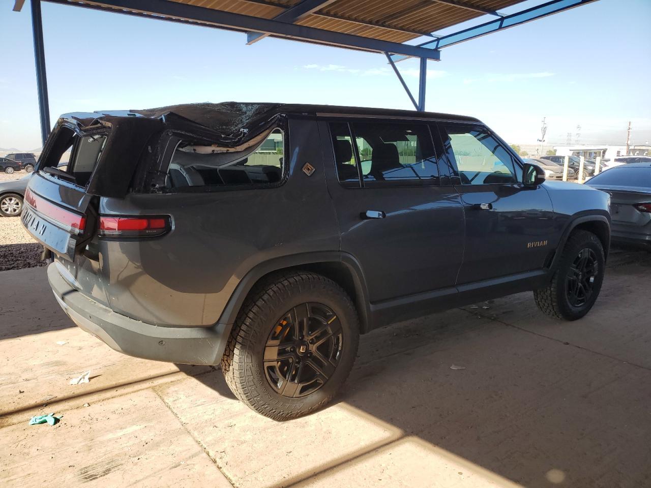 2023 Rivian R1S Adventure - Фото 3