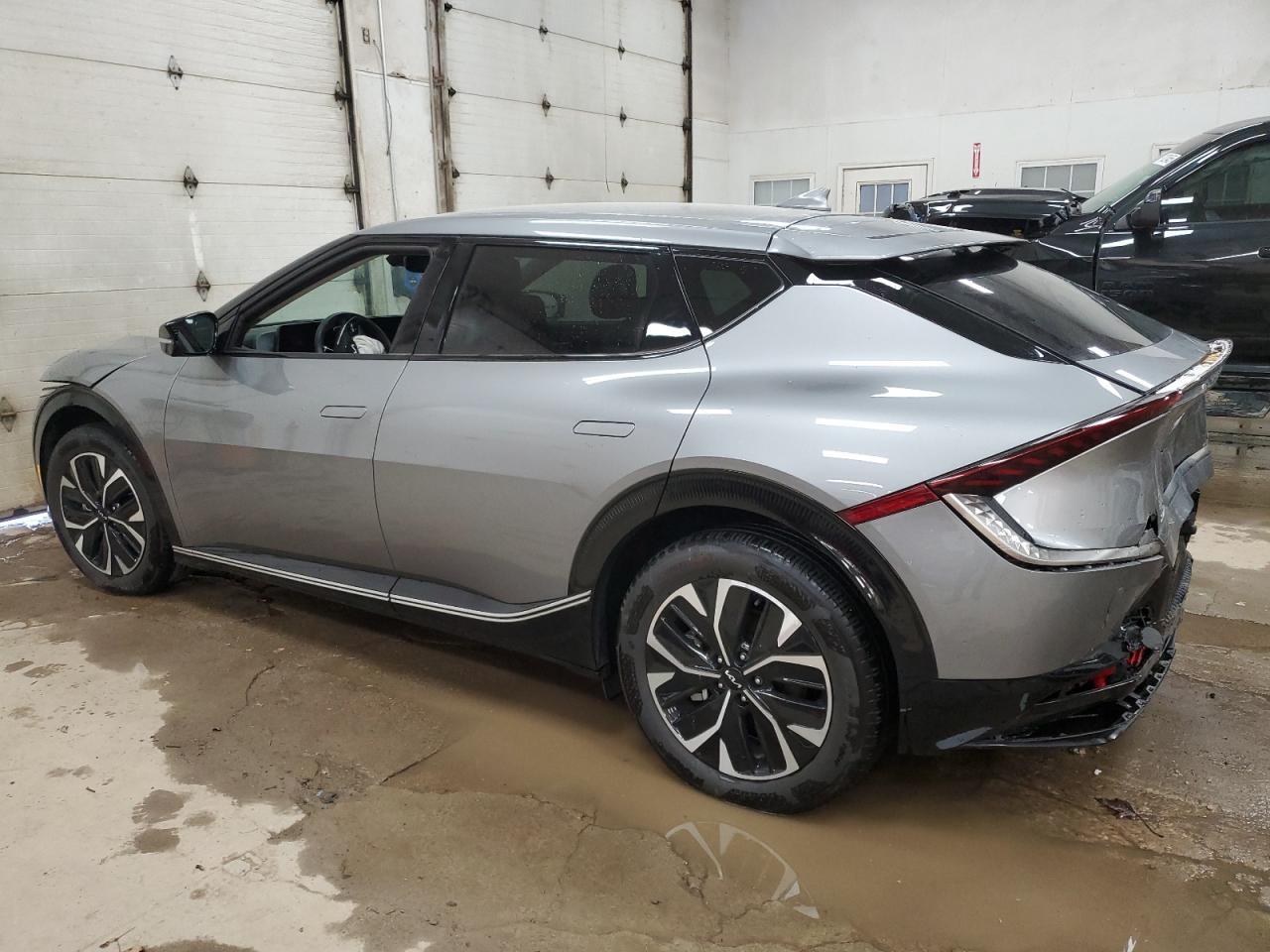 2024 Kia Ev6 Light - Image 2