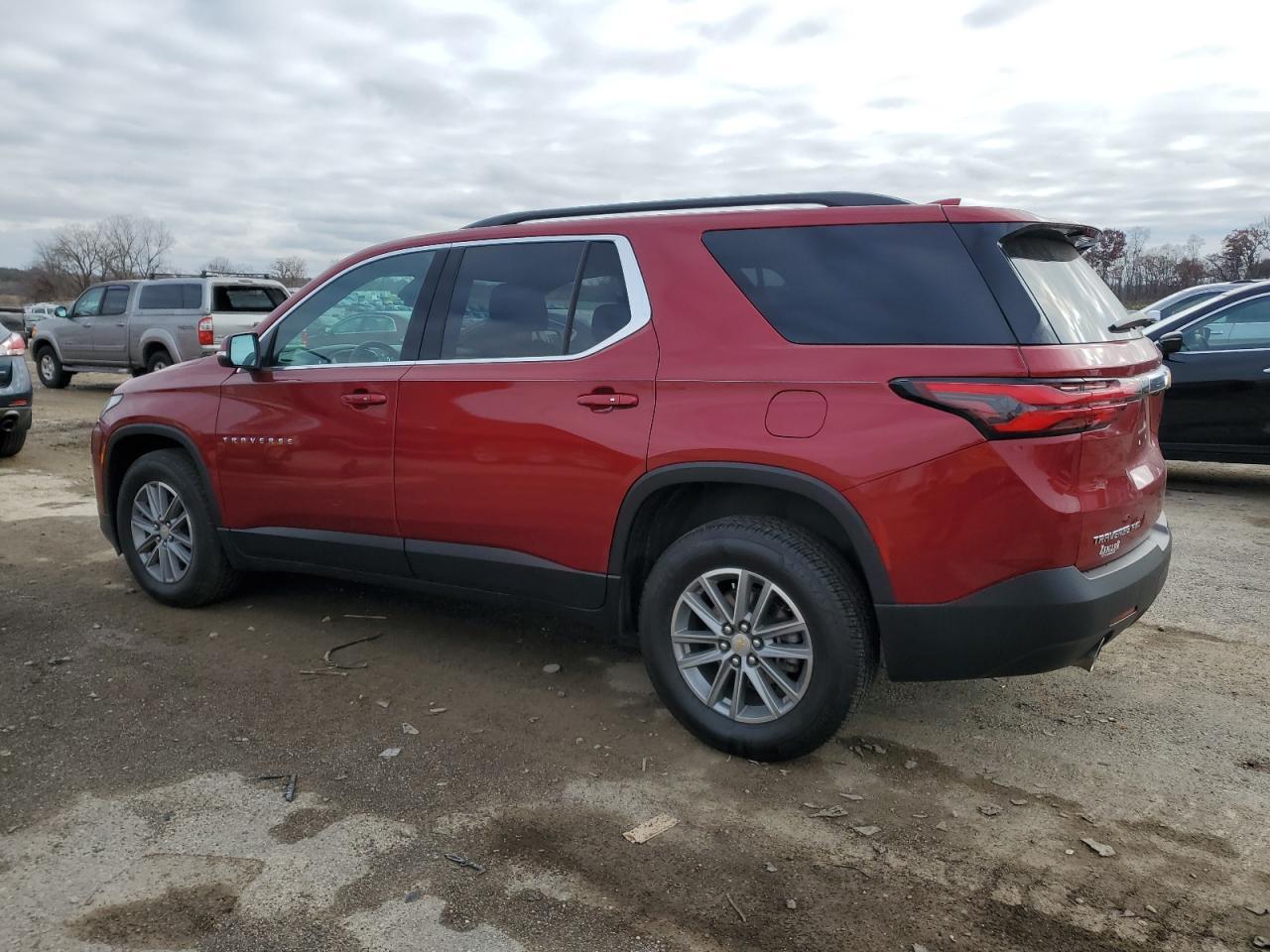 2023 Chevrolet Traverse Lt - Фото 2