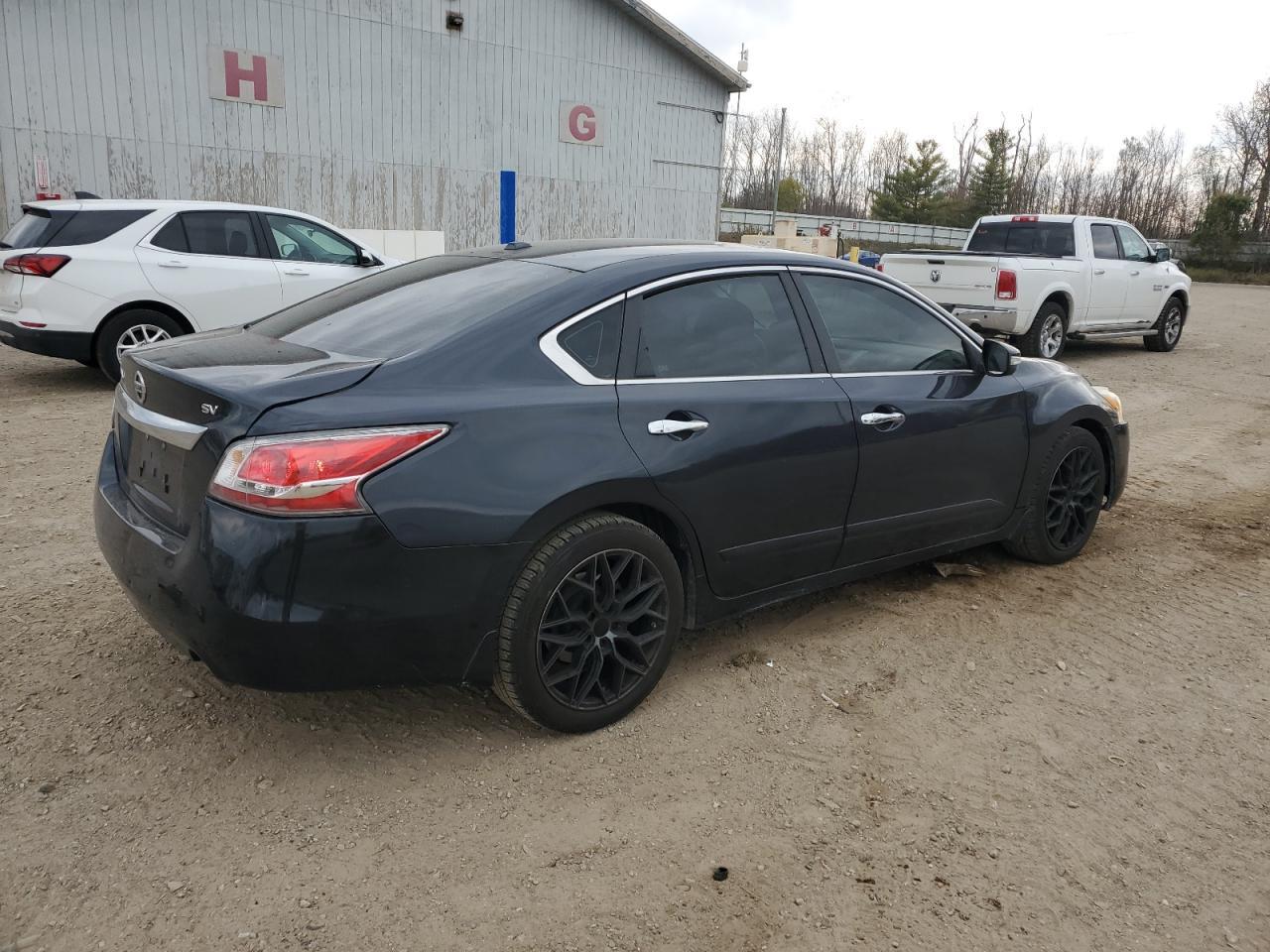 2015 Nissan Altima 2.5 - Фото 3