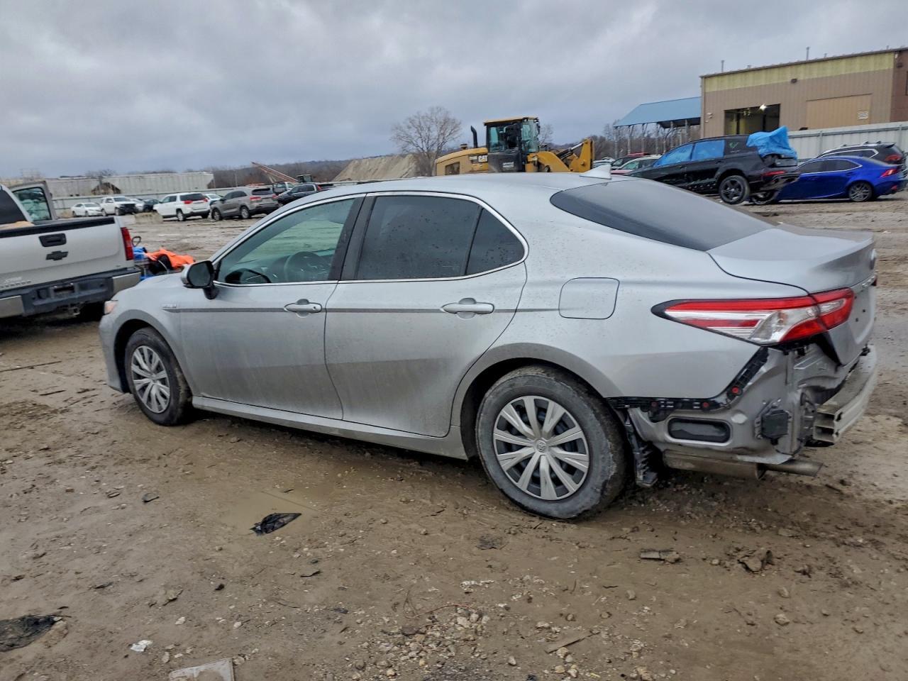 2020 Toyota Camry Le - Image 2