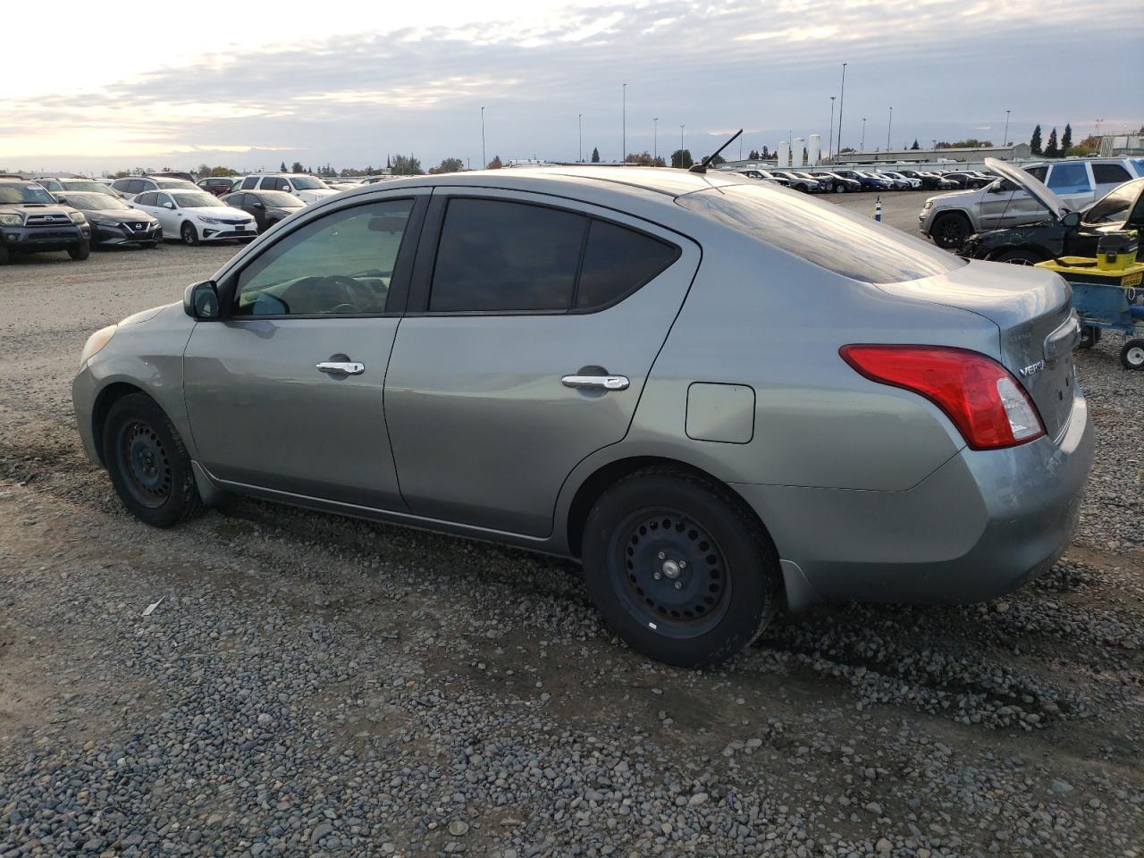 2012 Nissan Versa S - Image 2
