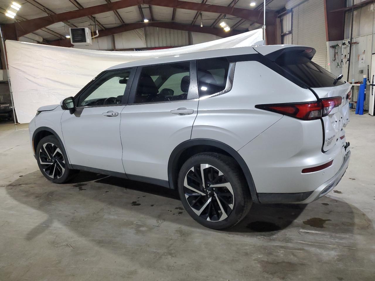 2024 Mitsubishi Outlander Se - Фото 2